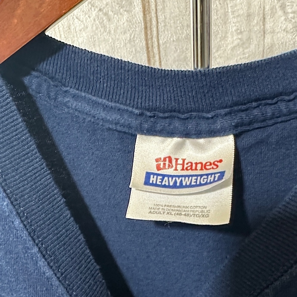 Hanes Heavyweight T-Shirt in Dark Blue - Picture 2 of 5